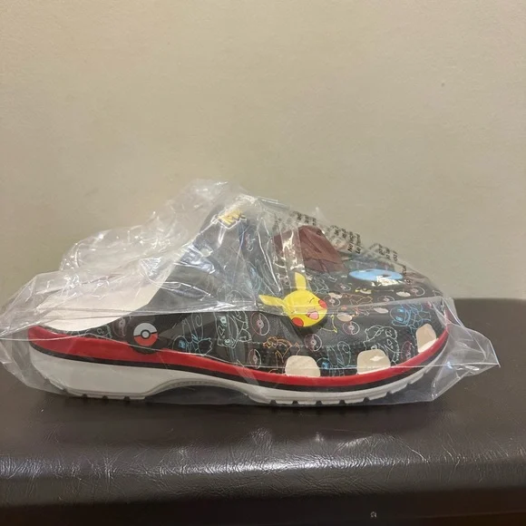 Men Crocs x Pokemon "Pokemon Starters" Classic Clog 211343-90H - Picture 6 of 7